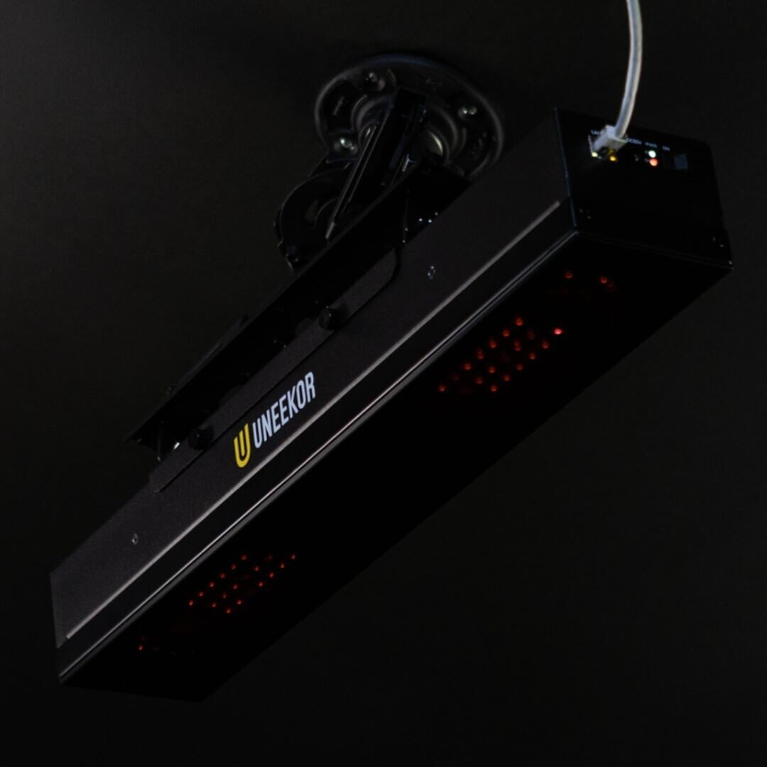 Shop Indoor Golf Uneekor EYE XR Launch Monitor