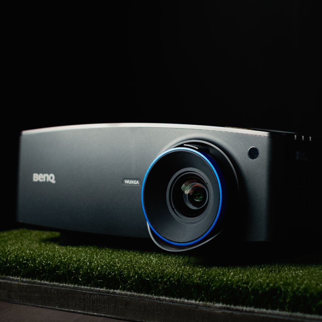 Shop Indoor Golf BenQ LU935ST Golf Simulator Projector