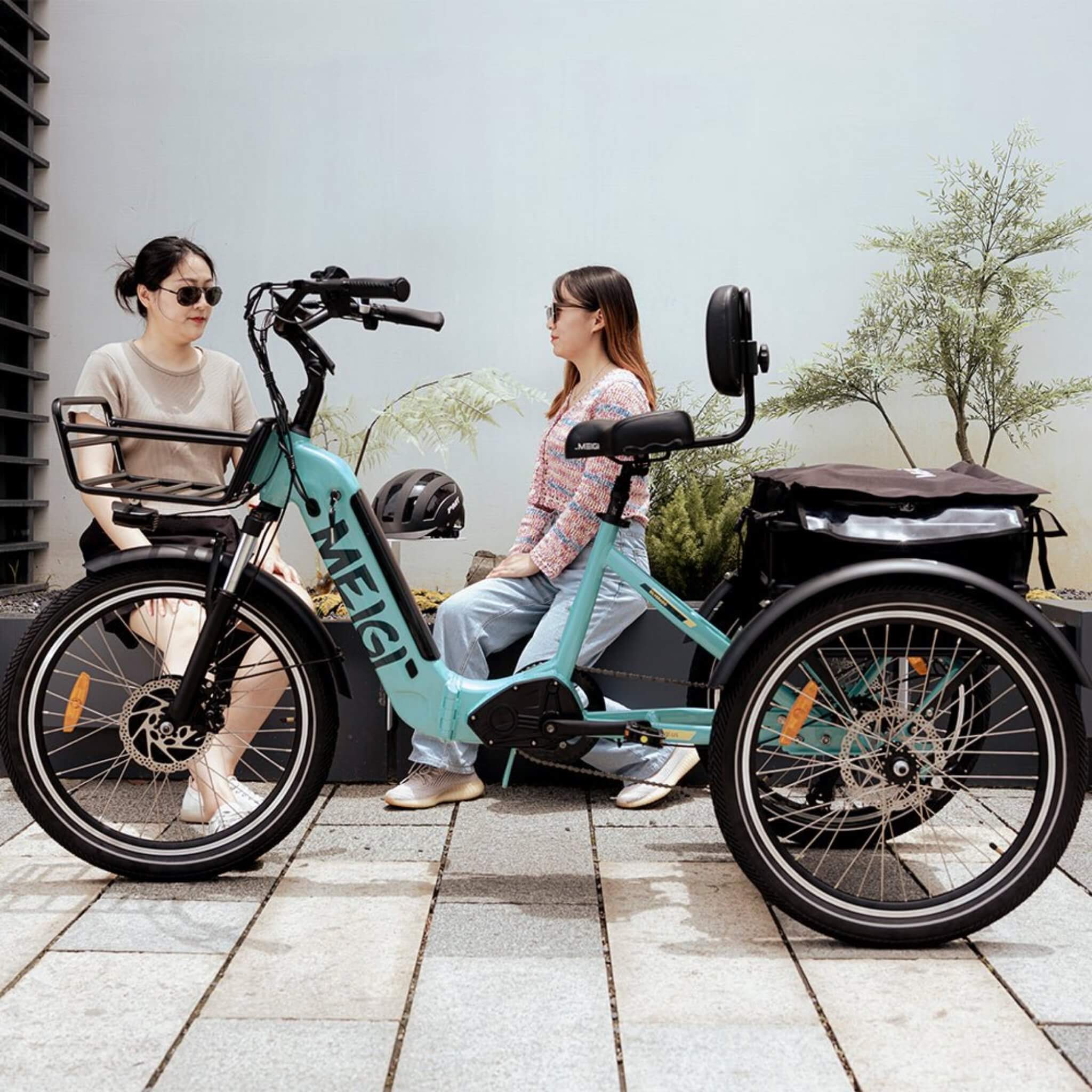 Dwmeigi MG2301 Silverado 24" 48V/13AH 750W Folding Electric Tricycle, 330LBS (SAK96815)