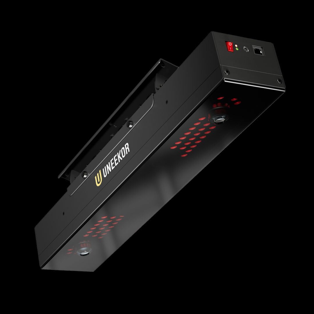 Shop Indoor Golf Uneekor EYE XR Launch Monitor