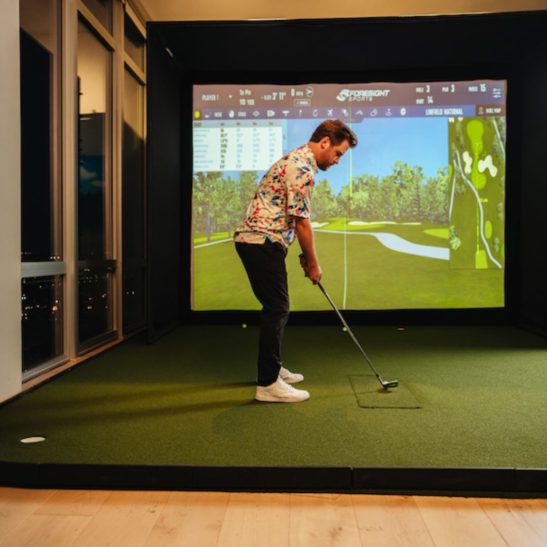 Shop Indoor Golf Foresight Sports GCHawk SIG12 Golf Simulator