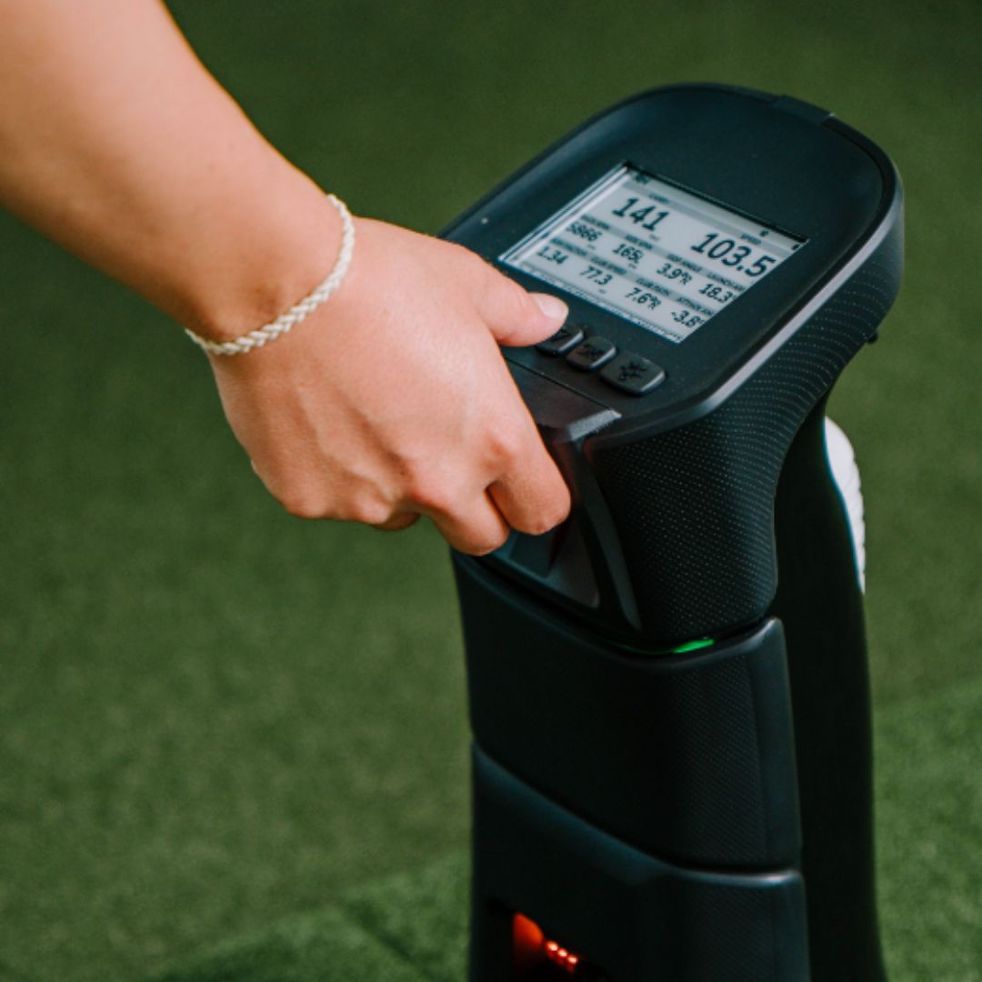 Shop Indoor Golf Uneekor EYE MINI SIG10 Golf Simulator Package