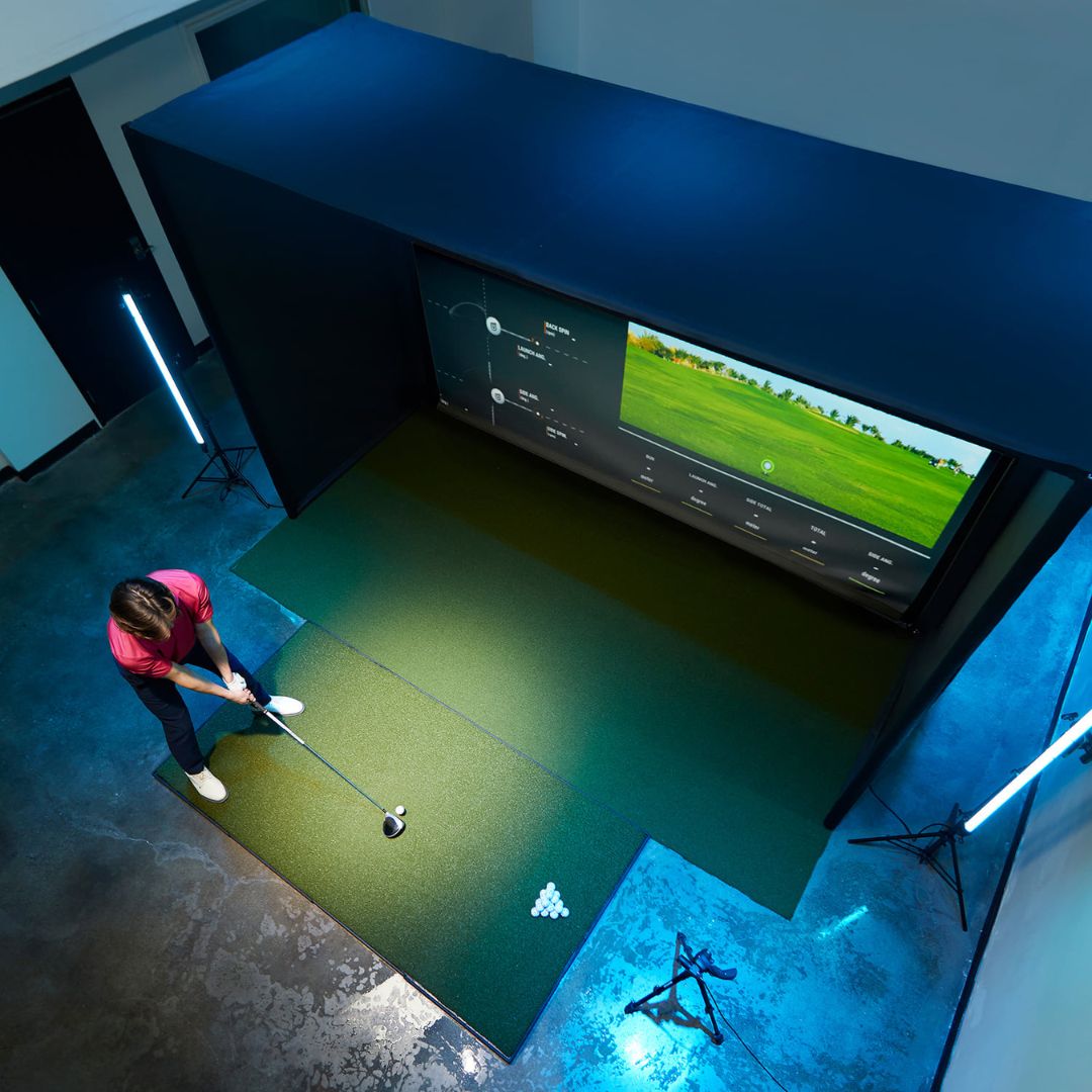 Shop Indoor Golf Uneekor QED SIG12 Golf Simulator